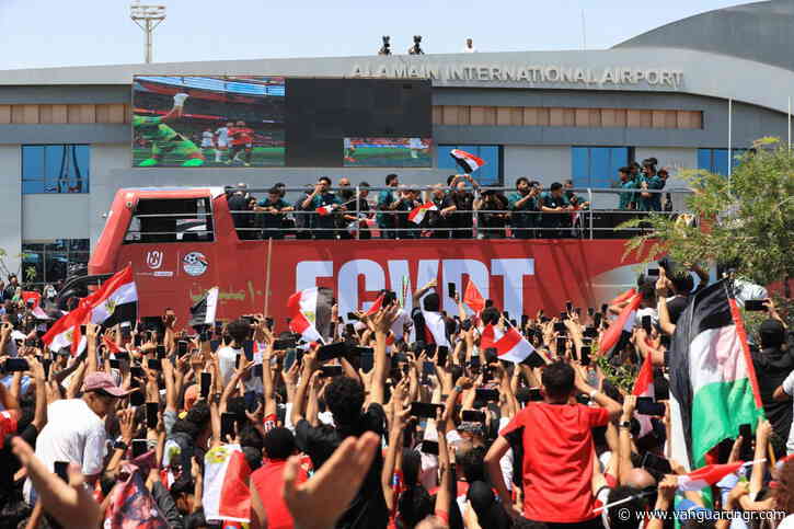 Hundreds welcome Salah’s Egypt home after best World Cup run
