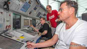 Flughafen Hamburg kühlt heiße Piste – Premiere für einen Fluglotsen in Bremen