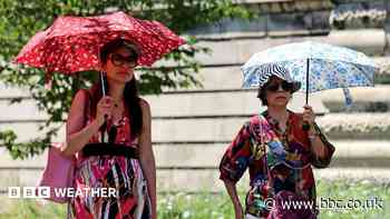 Amber heat health alerts in effect as UK set for one of longest-lasting heatwaves since 1976