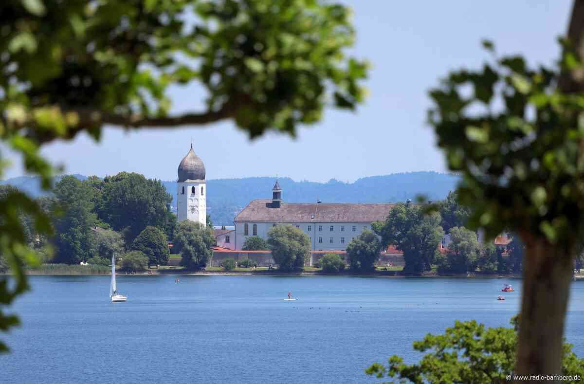 Rauch auf Chiemsee-Schiff – Fahrgäste müssen von Bord
