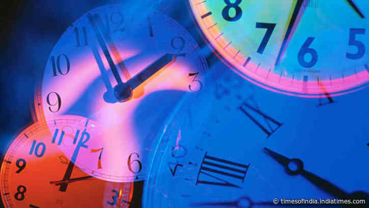 What if time isn't real? Physicists built a tiny quantum universe with 24,000 ultracold atoms and found a shocking truth: Time could create itself