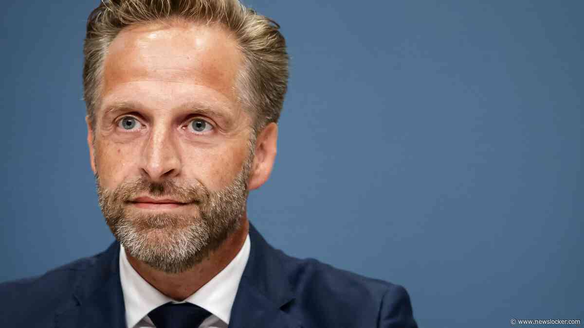 Hugo de Jonge in coronaverhoor over ’dansen met Janssen’: ’Hadden we nooit moeten doen’