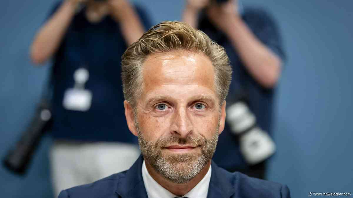 Hugo de Jonge houdt grotendeels vast aan coronakoers en ontwijkt pijnlijke vragen