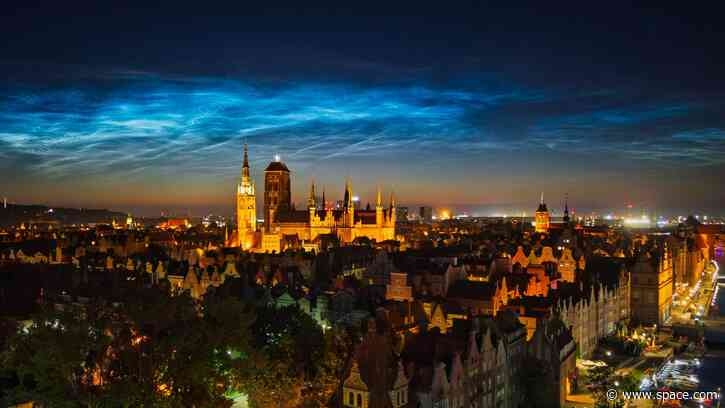 These rare glowing 'space clouds' are summer's best-kept skywatching secret