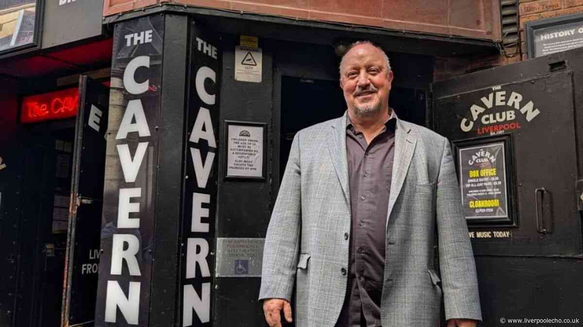 Rafael Benitez hailed a legend as he visits Mathew Street bar