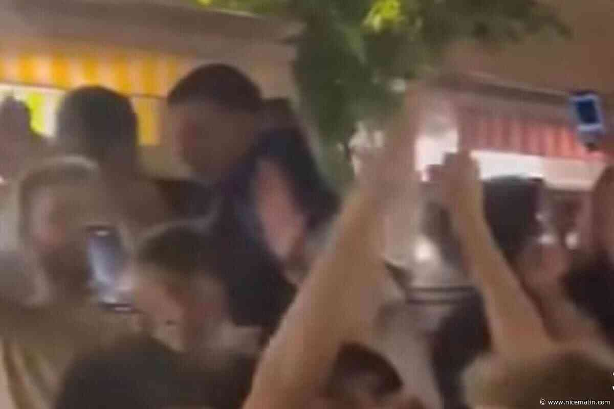 « Bleu, blanc, rouge : la France aux Français » : des jeunes font le salut nazi sur le Cours Saleya à Nice, après la victoire de la France contre le Maroc