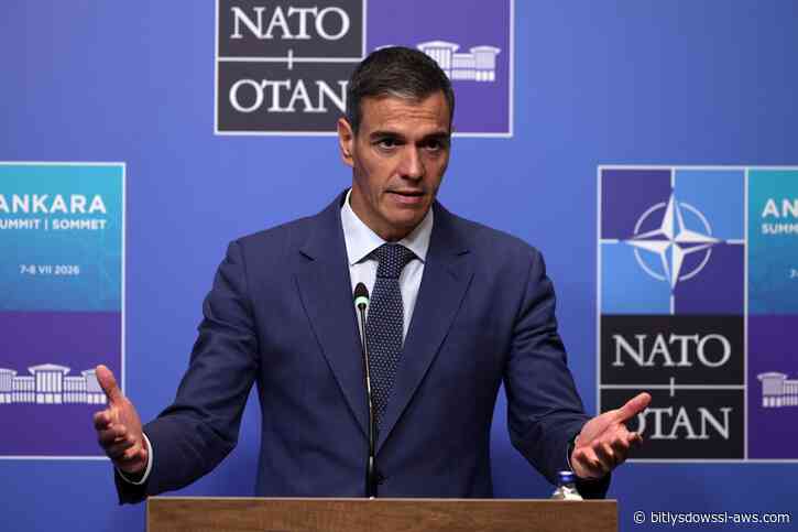 La Audiencia Nacional de España imputa al exjefe de gabinete de Pedro Sánchez
