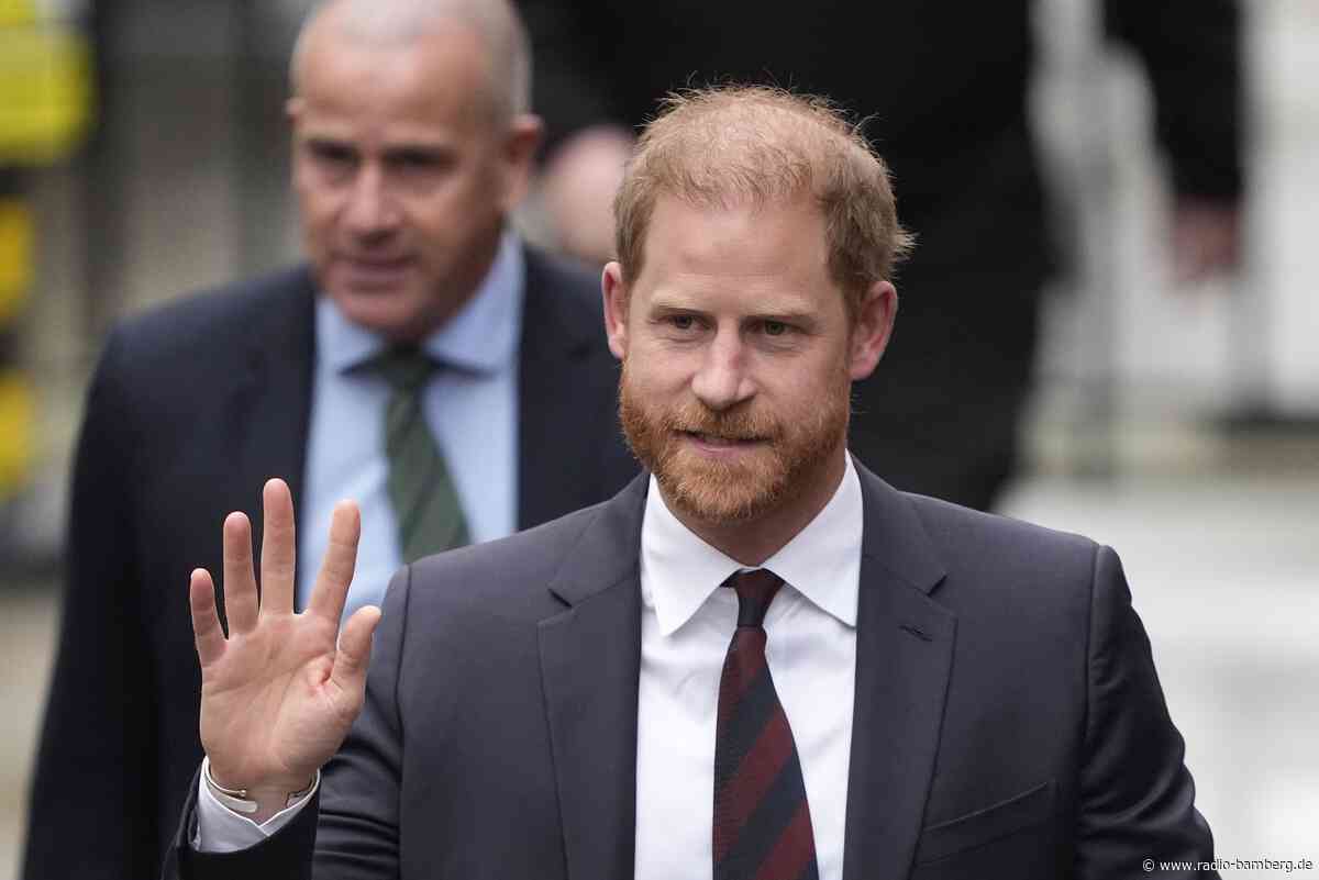 Berichte: Charles trifft Harry mit Enkeln nach Jahren wieder