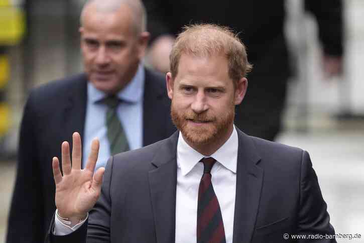 Berichte: Charles trifft Harry mit Enkeln nach Jahren wieder