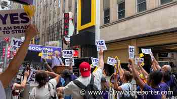 Broadway Theaters’ Cleaning Workers Reach Contract Agreement, Avoiding Strike