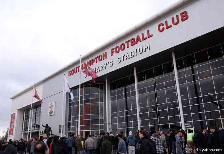 Southampton defender Brown signs new deal