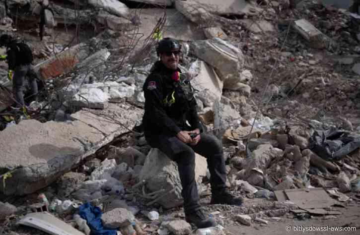 Trabas políticas restaron tiempo para que socorristas de EE UU rescataran con vida a víctimas por los terremotos en Venezuela