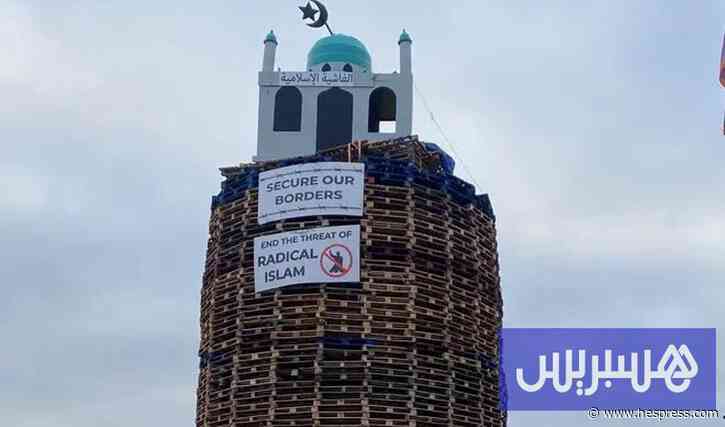 سياسيون ينددون بإحراق مجسم لمسجد في أيرلندا الشمالية