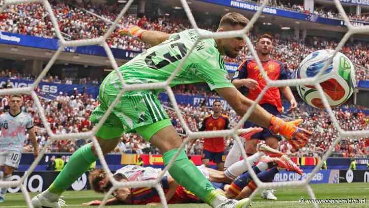 Casi rompió otra marca: Récord invicto de Unai Simón en Mundiales quedó en 649 minutos