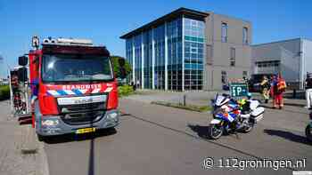 Brandweer onderzoekt melding van dakbrand bij bedrijfspand in Groningen