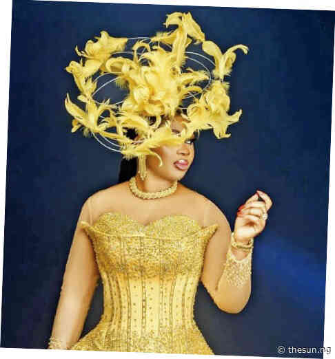 Transform that outlook with fascinator