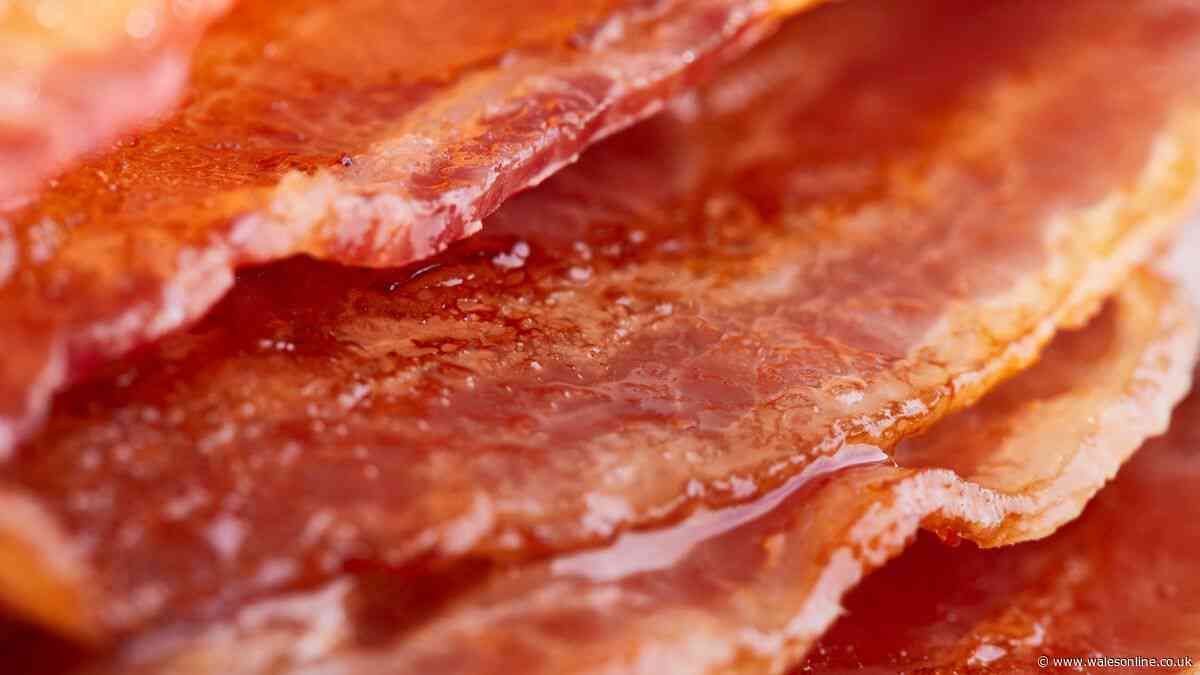 I made bacon in the oven, air fryer and frying pan – 1 was crispier and tastier