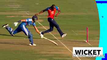 Archer gets into the World Cup spirit with clever run-out