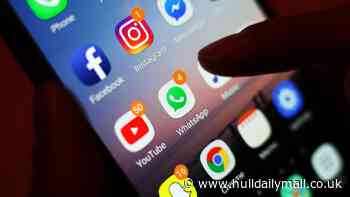 Man bombarded teenage girl with hundreds of messages