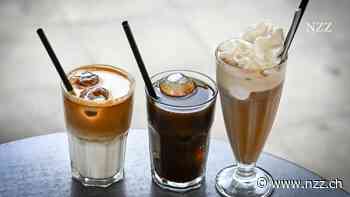 Braun, süss, klebrig: Kaffeekonzentrat ist das Trendgetränk des Sommers. Mit Kaffee hat es wenig zu tun, aber vielleicht liegt gerade darin das dunkle Geheimnis