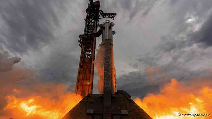 SpaceX ignites all 33 powerful engines on Starship booster ahead of Flight 13 launch (video)