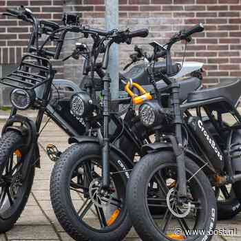 Boetes uitgedeeld aan fatbikers bij grote controle in Almelo
