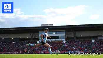 Live: Sharks embarrass dire Dolphins with 11-try rout in Redcliffe