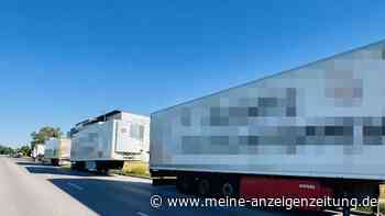Lkw-Anhänger blockieren wochenlang Parkbuchten – Eigentümer gefunden