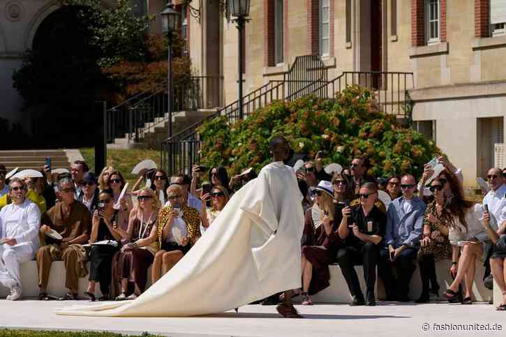 Wochenrückblick: Restrukturierung, Couture-Debüts und starke Quartale