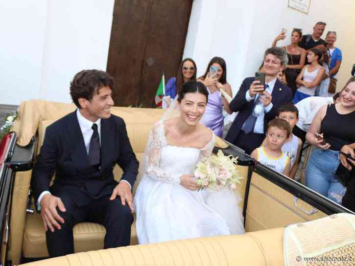L’incontro a Roma, la cena a Positano, le nozze lampo: la storia d’amore tra Alessandra Mastronardi e Gianpaolo Sannino