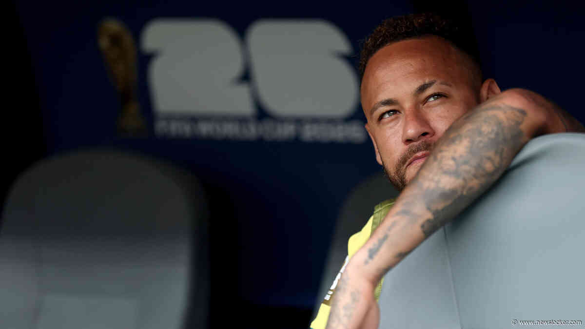 VIDEO Neymar na dramatische WK-uitschakeling Brazilië in scootmobiel gespot in attractiepark