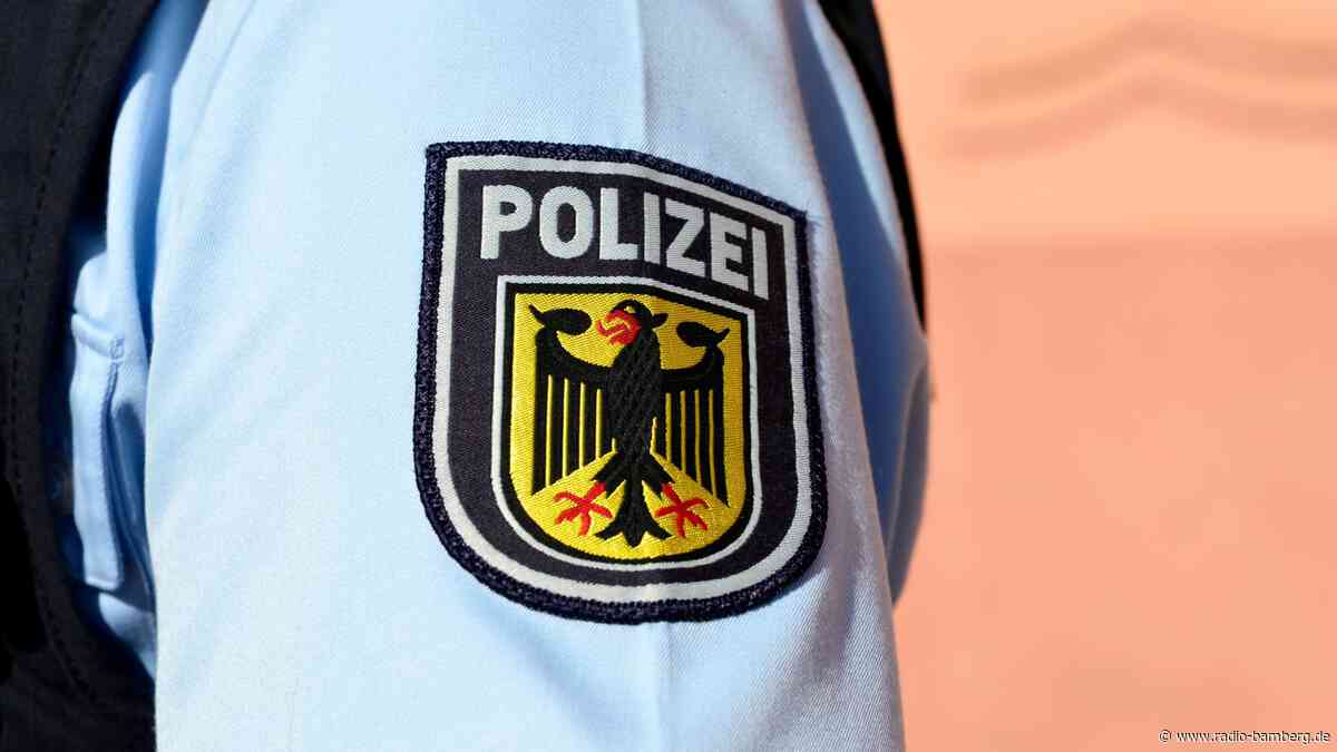 Angriff nach Fahrradkontrolle: Passanten helfen Polizisten in Lichtenfels
