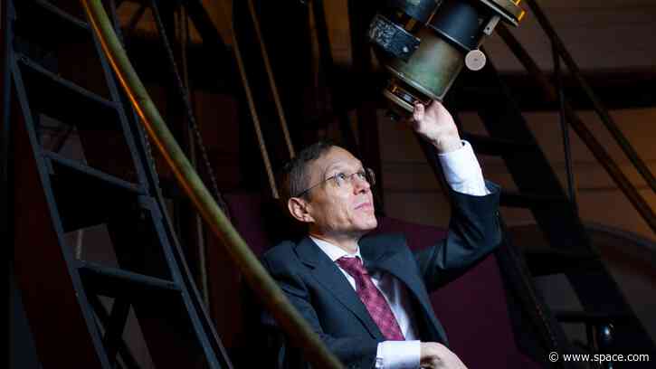 White House appoints Harvard astronomer Avi Loeb to lead new UFO study group