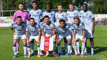 Preseason: Ajax groeit in druk zetten, Henrique debuteert en Mokio blinkt uit