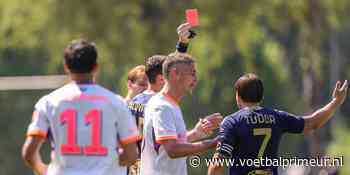 Opvallend: PSV-opponent krijgt rood voor beledigen arbiter, maar mag blijven staan