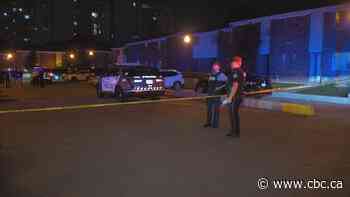 1 dead, 2 others in hospital after late-night shooting in North York