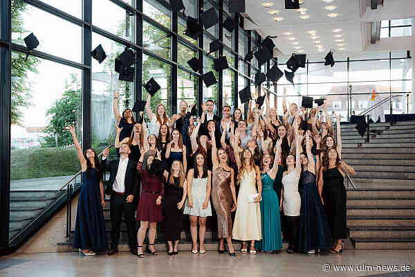 Ein Glanzlicht der Woche: Hochschule Neu-Ulm ehrt ihre AbsolventInnen - bestens gerüstet für die Zkunft