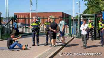 Bloed, agressie en wapens tekenen grimmige sfeer rond Ter Apel: ’Elke dag wordt er gevochten’