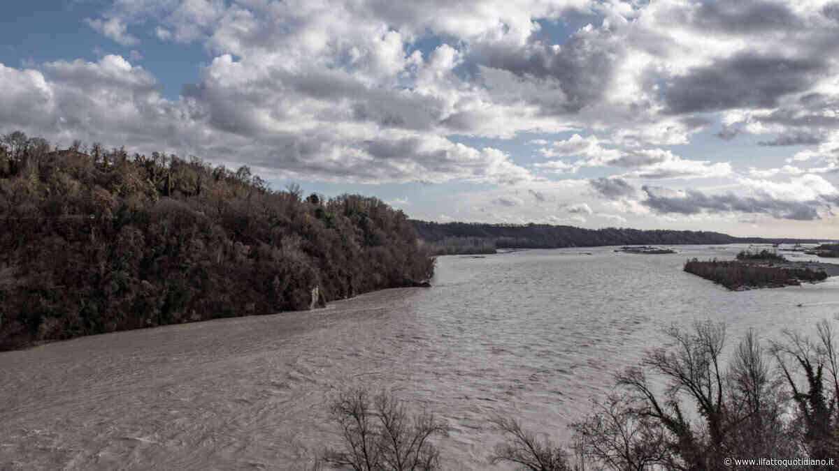 Si tuffa nel Tagliamento per salvare le figlie, muore annegato: grave una delle bambine