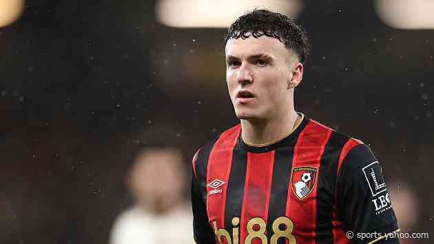 Bournemouth's Jimenez set for loan move to Fiorentina