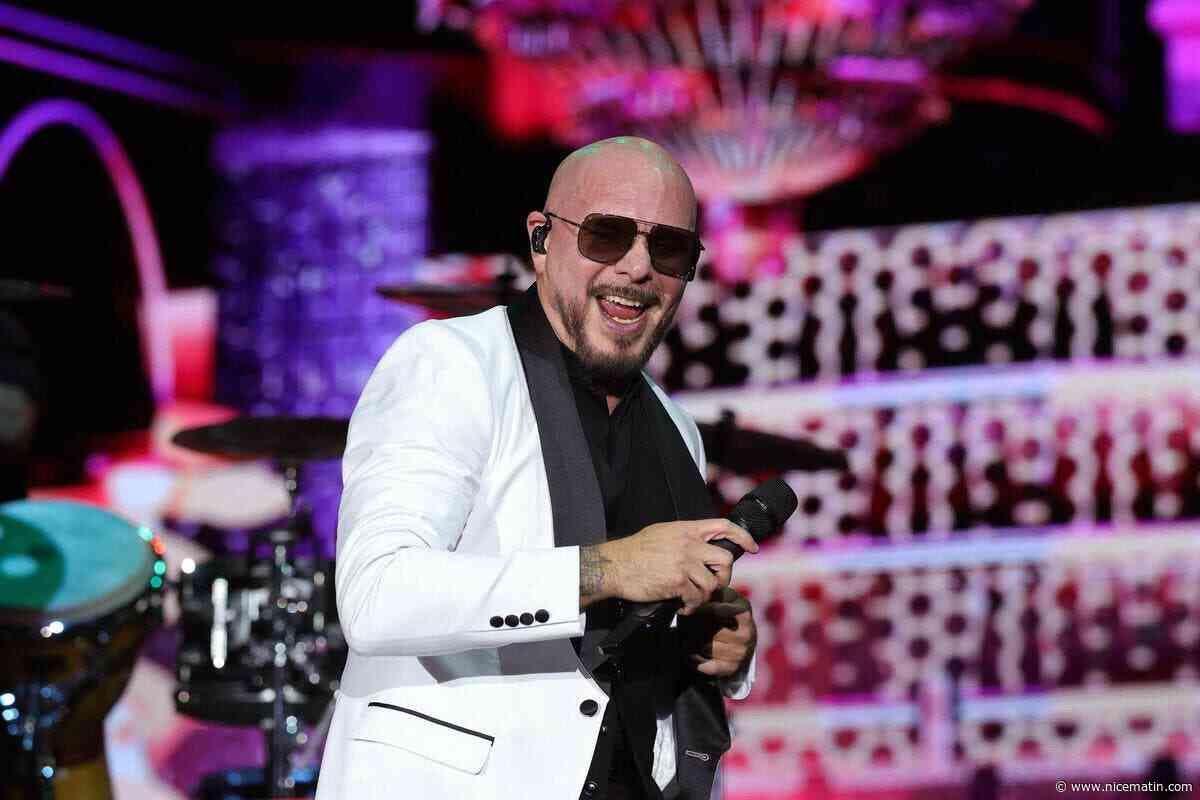 Crâne chauve, hits à la pelle et nostalgie assumée : tout savoir sur Pitbull, qui jouera devant près de 35.000 personnes à l’Allianz Riviera, à Nice, ce dimanche