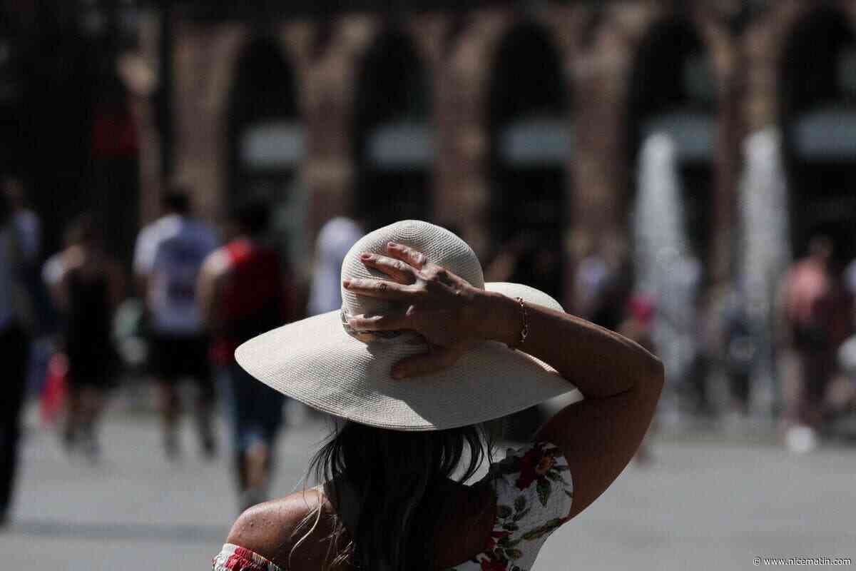 La vigilance rouge canicule s’étend à 13 nouveaux départements ce dimanche, le risque d’incendies sous surveillance