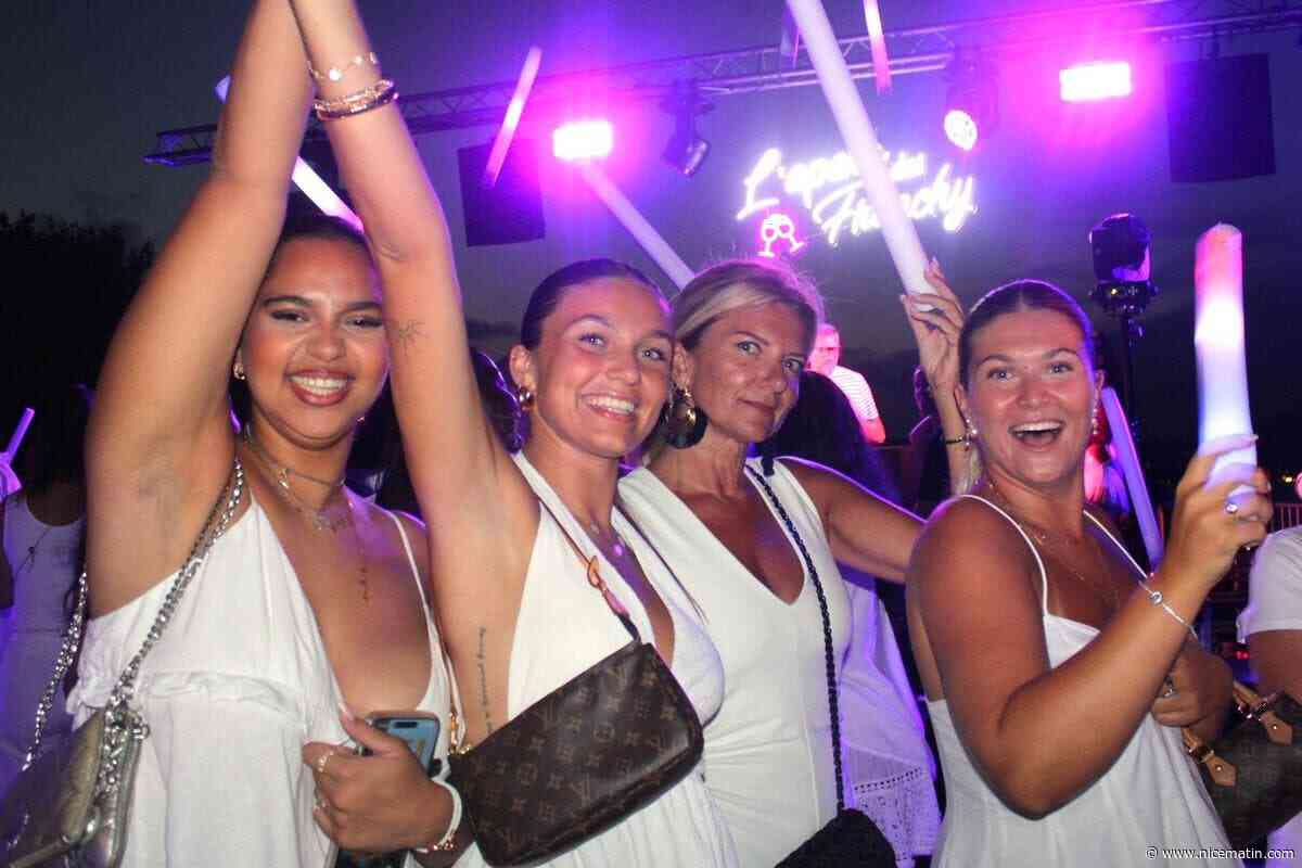 De la chanteuse Larusso au rappeur Jul, revivez en images le premier Apéro musical des Frenchy à la citadelle de Saint-Tropez