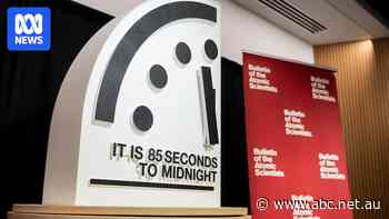 'Mirror life' technology worries Doomsday Clock scientists. This is why