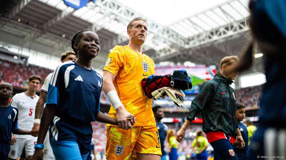 Pickord takes Shilton's WC appearance record