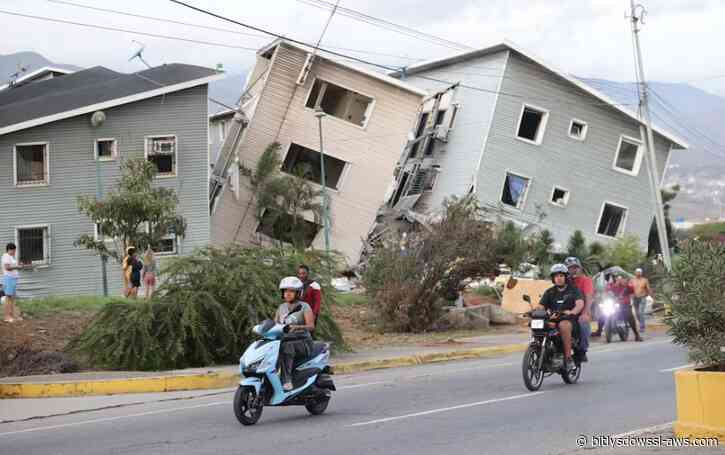 Video de cámara de seguridad registró el momento de los terremotos en el urbanismo Hugo Chávez de La Guaira