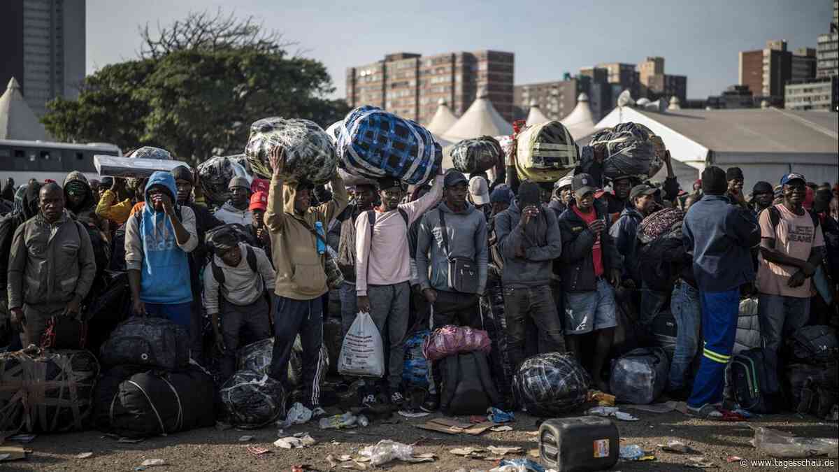 Flucht vor xenophober Gewalt: Zurück aus Südafrika in die Armut