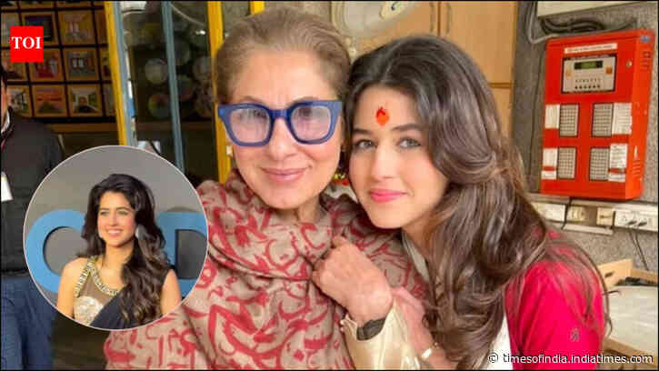 Dimple Kapadia's granddaughter Naomika Saran graces the red carpet at ‘The Odyssey’ premiere