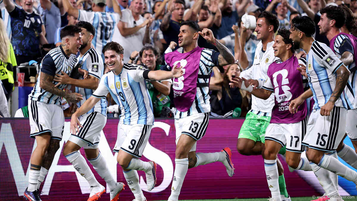 Argentinië wint na discutabel rood diep in verlenging van Zwitserland en treft Engeland voor plek in WK-finale