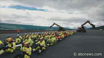 WATCH:  Construction workers perform 'Viking Row'